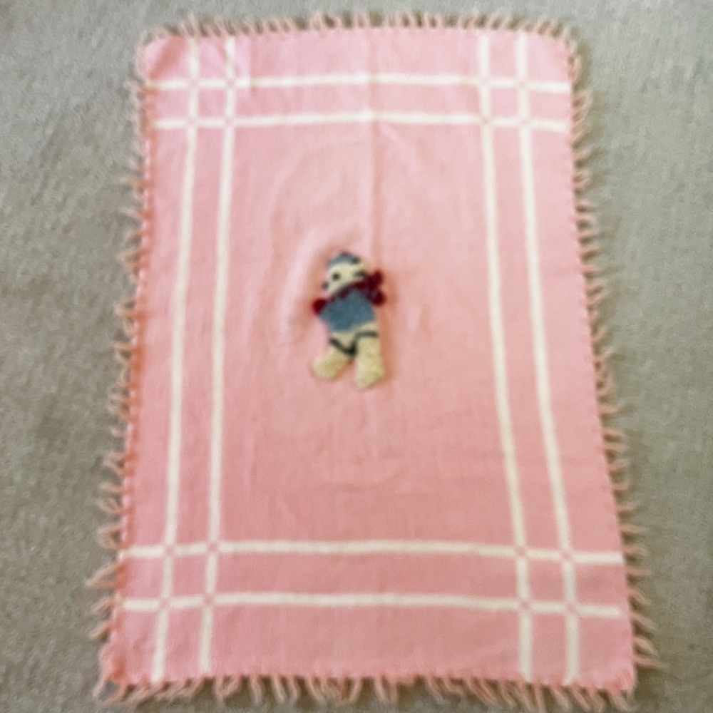 Baby Pepperell Pink Crib Blanket Tufted Bear Fringe Baby Girl Vintage 50s 60s